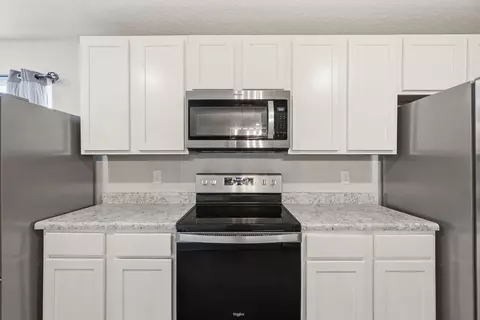 Kitchen - 3503 Sugar Maple Ln, Crestview, FL 32539 photo 5 of 7