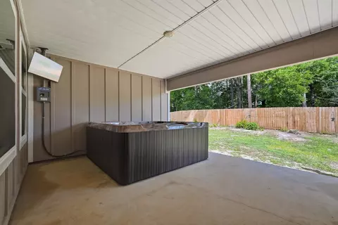 Exterior - 3503 Sugar Maple Ln, Crestview, FL 32539 photo 5 of 13