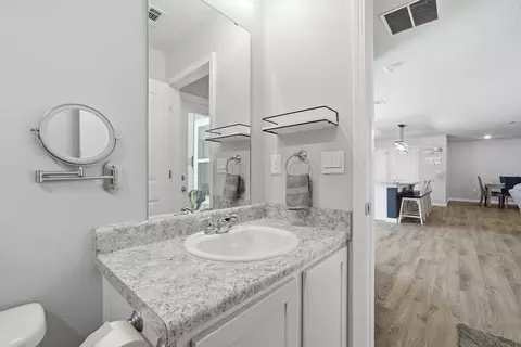 Bath - 3503 Sugar Maple Ln, Crestview, FL 32539 photo 2 of 3