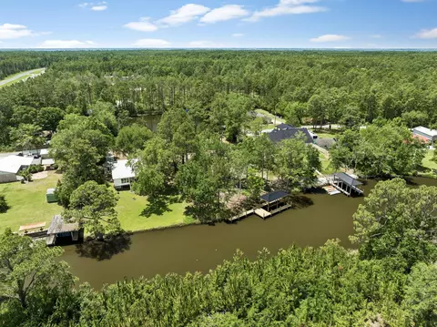 92 Waterside Ln, Freeport, FL 32439 photo 4