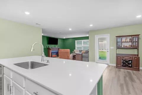 Kitchen - 338 Flounder St, Crestview, FL 32539 photo 4 of 6