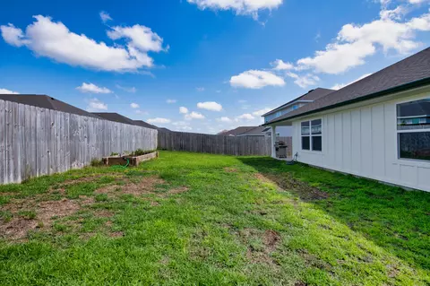 Exterior - 338 Flounder St, Crestview, FL 32539 photo 7 of 8