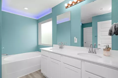 Bath - 338 Flounder St, Crestview, FL 32539 photo 1 of 4