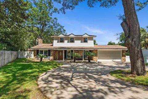 6 Krivik Ct, Fort Walton Beach, FL 32547
