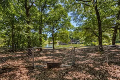 Exterior - 210 Shell Dr, Crestview, FL 32536 photo 11 of 20