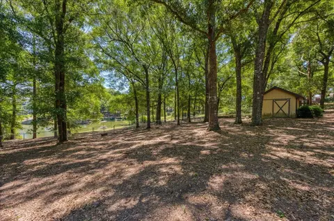 Exterior - 210 Shell Dr, Crestview, FL 32536 photo 10 of 20