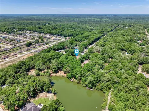 View/Area - 210 Shell Dr, Crestview, FL 32536 photo 9 of 10