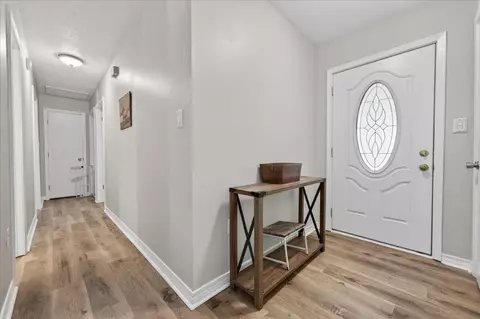 Entry Way - 210 Shell Dr, Crestview, FL 32536 photo 3 of 3