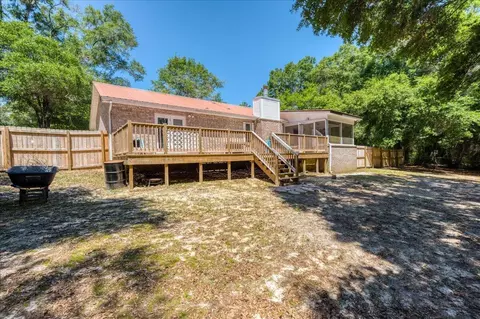 Exterior - 210 Shell Dr, Crestview, FL 32536 photo 14 of 20