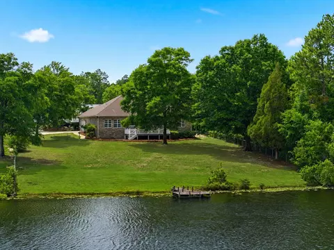 252 Hidden Lakes Trl, Defuniak Springs, FL 32433