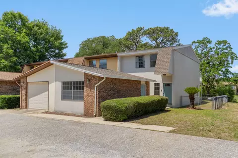 37 12th St #Z132, Shalimar, FL 32579