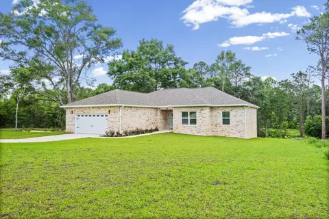 699 Pinewood Dr, Defuniak Springs, FL 32433