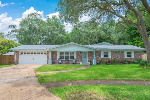 20 Forest Grove Pl, Fort Walton Beach, FL 32548