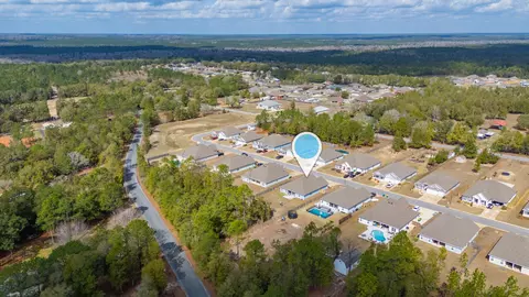 View/Area - 2411 Dakota Way, Crestview, FL 32536 photo 5 of 6