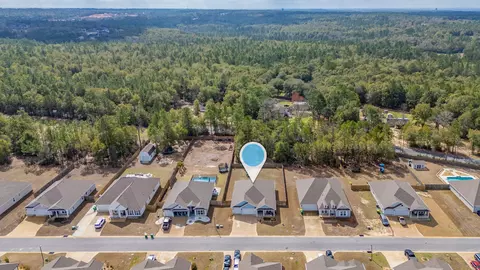 View/Area - 2411 Dakota Way, Crestview, FL 32536 photo 2 of 6