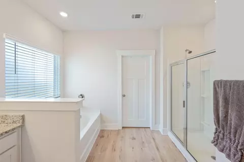 Entry Way - 2411 Dakota Way, Crestview, FL 32536 photo 4 of 4
