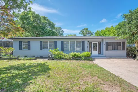 321 Washington Ave, Valparaiso, FL 32580