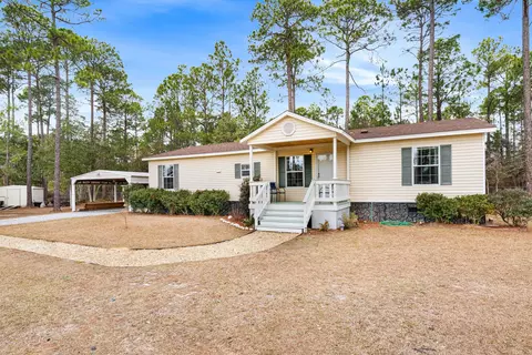 60 N Magnolia Ct, Freeport, FL 32439