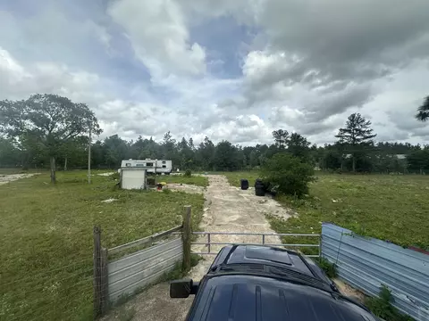 37 Ferreira Ln, Defuniak Springs, FL 32433