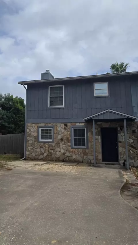 334 Harris St, Mary Esther, FL 32569