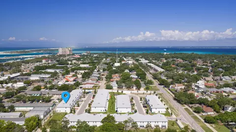 View/Area - 22 Redbird Loop, Destin, FL 32541 photo 6 of 7