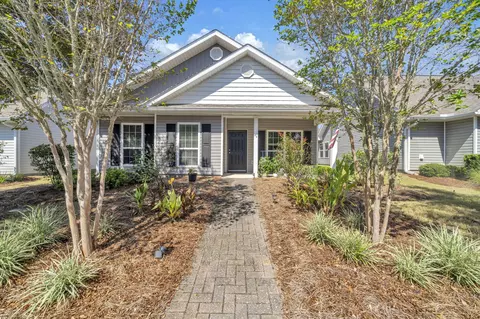 46 Cornelia St, Freeport, FL 32439