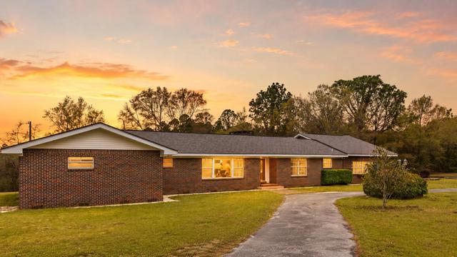 6475 Garden City Rd, Crestview, FL 32539