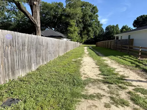 2932 Mccarty Ave, Crestview, FL 32539 photo 2