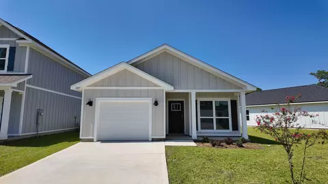 2127 Aqua St, Gulf Breeze, FL 32563