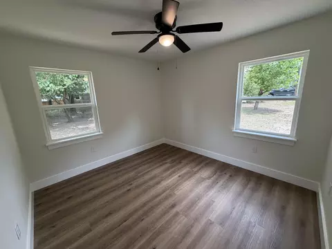 Bedroom - 197 W North Ave, Crestview, FL 32536 photo 2 of 3