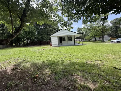 Exterior - 197 W North Ave, Crestview, FL 32536 photo 3 of 4