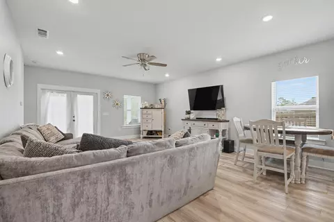 Living - 163 Blooming Cv, Crestview, FL 32539 photo 1 of 4