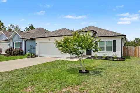 Exterior - 163 Blooming Cv, Crestview, FL 32539 photo 3 of 7