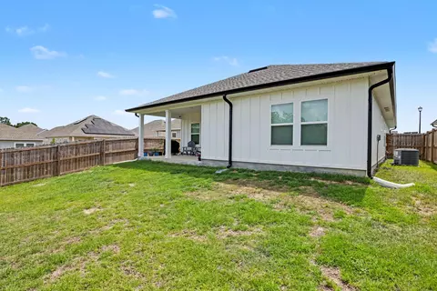 Exterior - 163 Blooming Cv, Crestview, FL 32539 photo 6 of 7