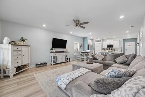 Living - 163 Blooming Cv, Crestview, FL 32539 photo 4 of 4