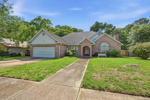341 Brian Cir, Mary Esther, FL 32569