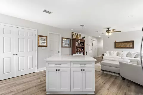 Entry Way - 5370 Highview Dr, Crestview, FL 32539 photo 3 of 6