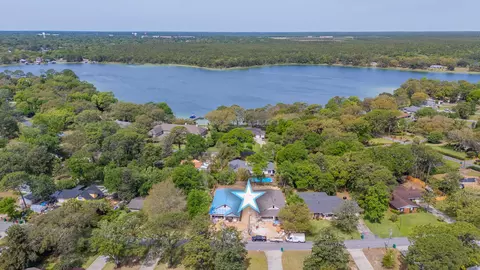 19 A Bayview Dr, Shalimar, FL 32579