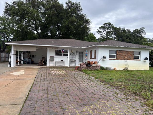 121 NW Jet Dr, Fort Walton Beach, FL 32548