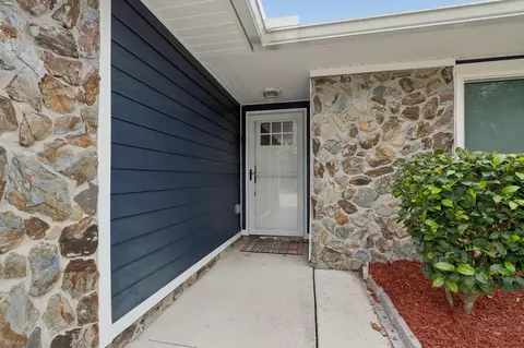 5608 Ivy Rd, Panama City, FL 32404
