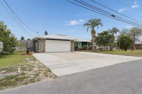 5608 Ivy Rd, Panama City, FL 32404