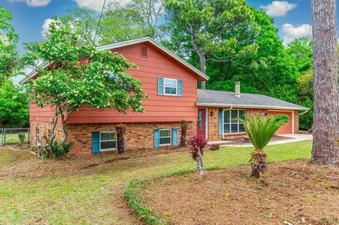 11 Birch Ave, Shalimar, FL 32579