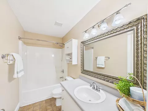Bath - 105 Aqua Dr, Crestview, FL 32536 photo 4 of 4
