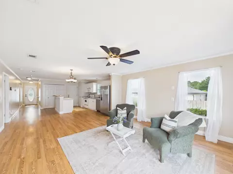 Living - 105 Aqua Dr, Crestview, FL 32536 photo 2 of 3
