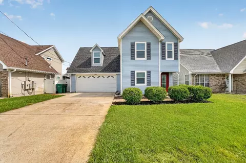 402 Sandy Ridge Cir, Mary Esther, FL 32569