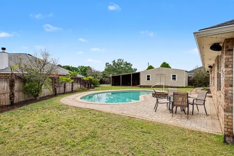 Exterior - 4863 Traxx St, Crestview, FL 32536 photo 7 of 10