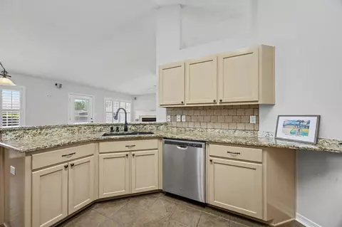 Kitchen - 4863 Traxx St, Crestview, FL 32536 photo 4 of 5