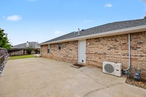 Exterior - 4863 Traxx St, Crestview, FL 32536 photo 10 of 10