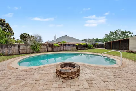 Exterior - 4863 Traxx St, Crestview, FL 32536 photo 9 of 10