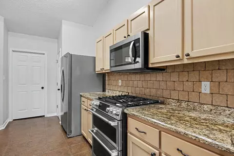 Kitchen - 4863 Traxx St, Crestview, FL 32536 photo 2 of 5